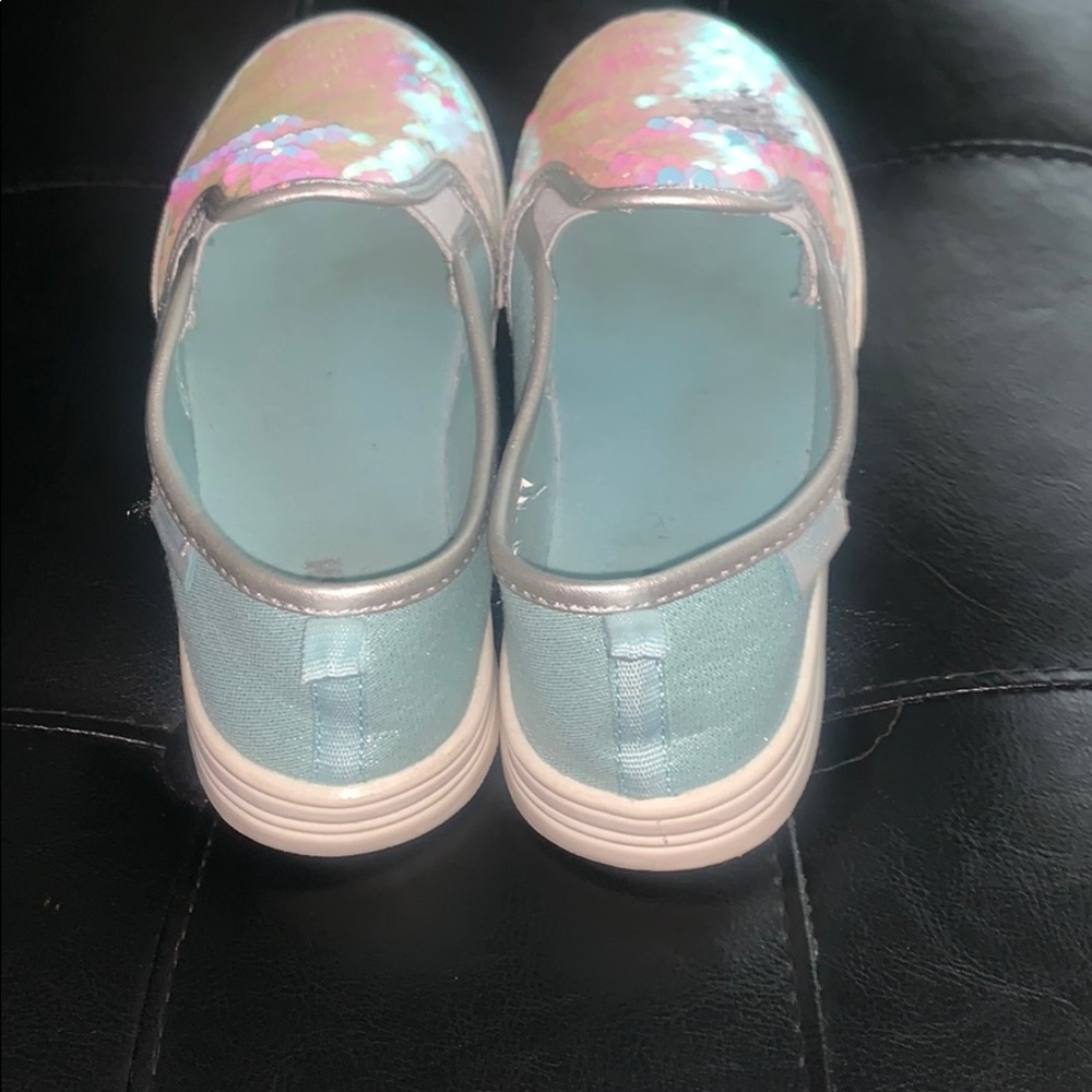 Shoes - Picture 3 of 3